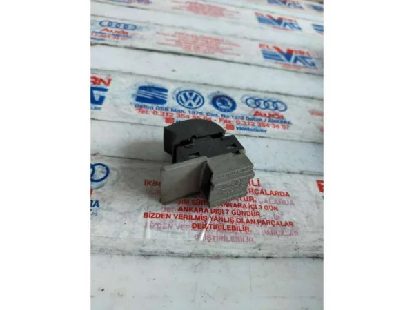 4B0959855 | Cam Açma Düğmesi | Audi A3, A6 VAG
