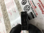 893959859 | Cam Kilitleme Düğmesi | Audi 100 Serisi, 80 Serisi, A4, A6, S6 - 2