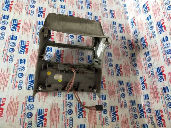 4G0864376B | Arka Konsol Havalandırma Çerçevesi | Audi A6, A7 VAG