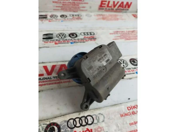 8E1820511E | Audi A4 Kalorifer Ayar Motoru VAG
