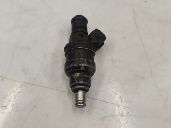 058133551 | Yakıt Enjektörü | VW Passat - Audi A4, A6 VAG