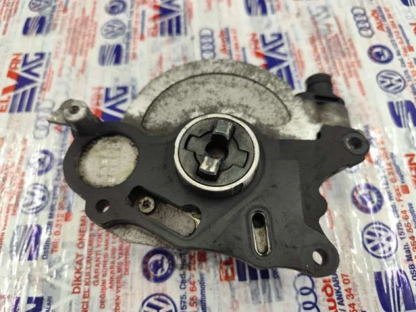 03L145207 | Vakum Pompası VAG
