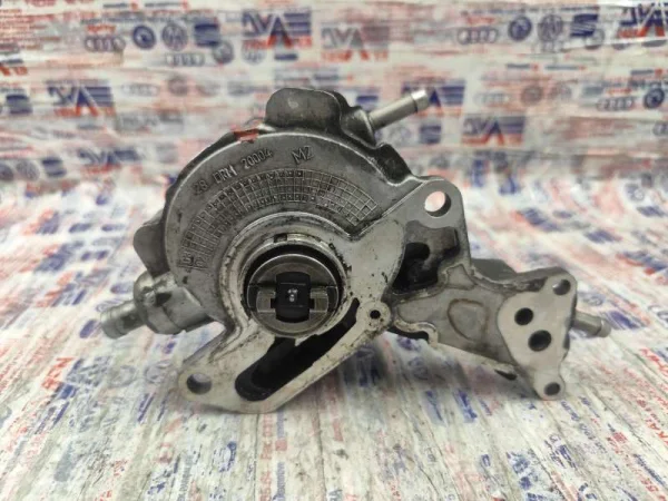 038145209E | Vakum Pompası | VW Bora, Caddy, Golf - Audi A3, A4 - Seat Alhambra VAG