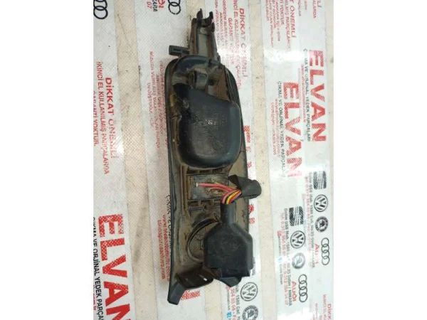 8D0962107 | Audi A4 Merkezi Kilit Düğmesi VAG