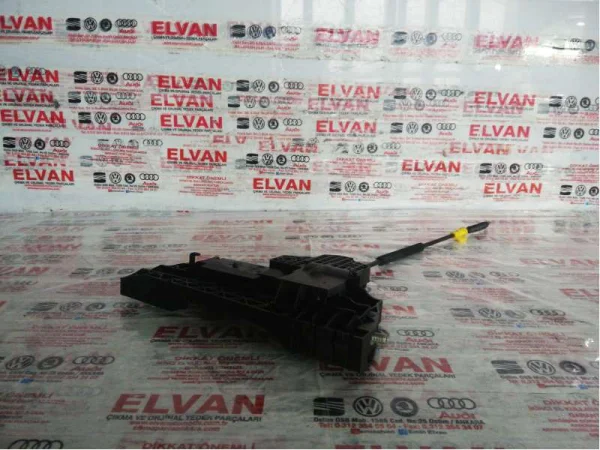 8U0837885 | Dış Kapı Kolu | Audi Q3, RS Q3 VAG