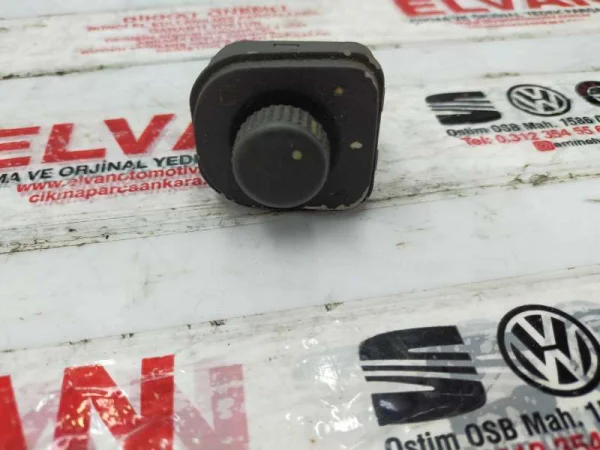 1K0959565G | Elektrikli Ayna Ayar Düğmesi | VW Golf, Passat VAG