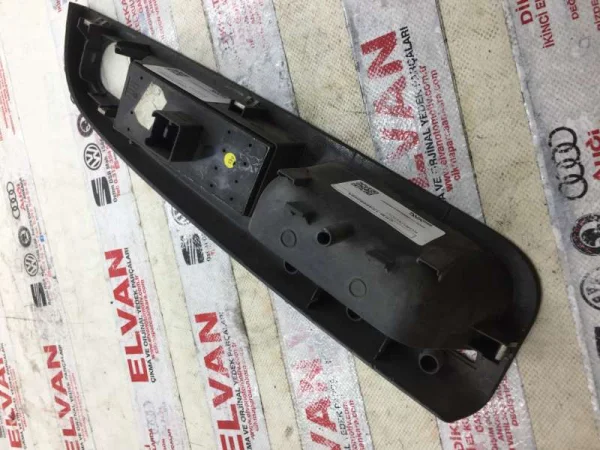 1K4868049A | VW Golf Sol Ön Kapı İç Açma Kolu VAG
