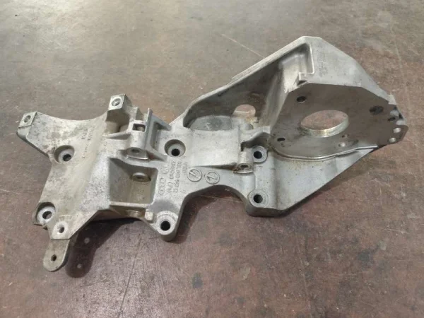 03L903143Q | Şarj Dinamosu Bağlantı Braketi VAG