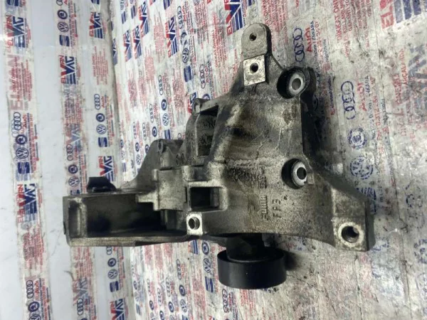 03L903143D | Şarj Dinamosu Bağlantı Ayağı VAG