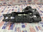 8T0837886A | Dış Kapı Kolu Yatağı | Audi A4, A5, Q5 - 1