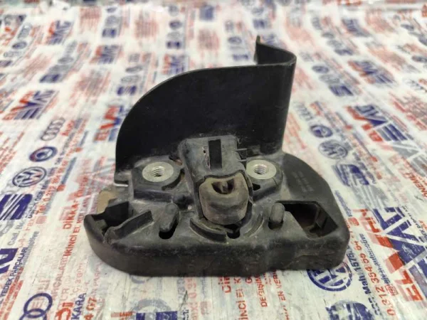 2K0843604 | Sürgülü Sağ Kapı Kilidi | VW Caddy, Transporter VAG