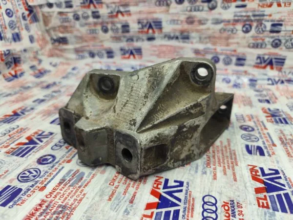 1J0199117Q | Şanzıman Takozu Bağlantı Braketi | VW Golf, Jetta - Audi A3 - Seat Leon VAG