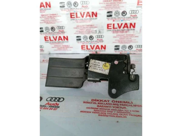 8U0823480A | Üst Kaput Kilidi | Audi Q3, RS Q3 VAG