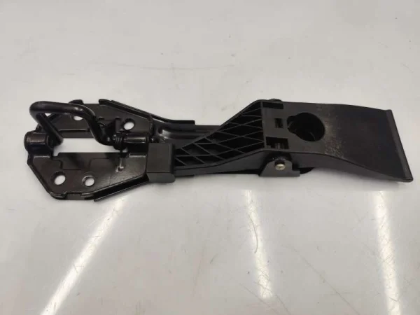 4G0823480 | Audi A6 Kaput Açma Dili VAG