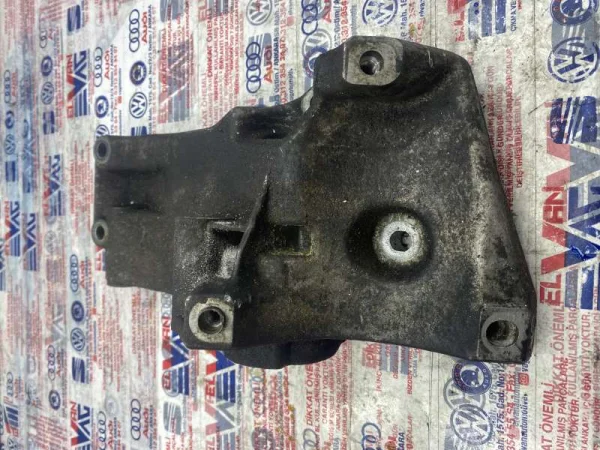 036145169A | VW Polo Şarj Dinamosu Ayağı VAG
