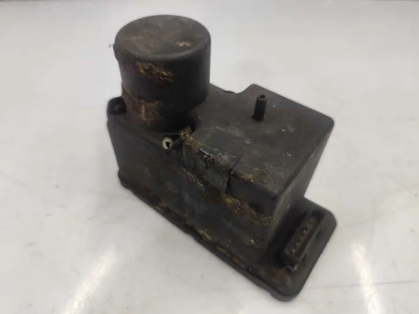 443862257D | Audi 200 Serisi Merkezi Kilit Vakum Pompası VAG