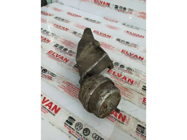 8D0199307H | Audi A4 Sol Motor Takozu Braketi VAG