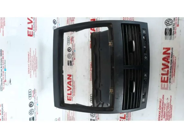 7L6819727R | VW Touareg Orta Havalandırma Izgarası VAG