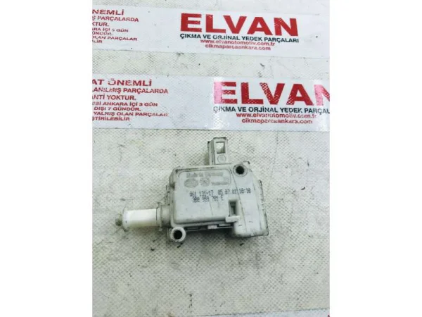3B0959781E | VW Polo Yakıt Depo Kilit Motoru VAG