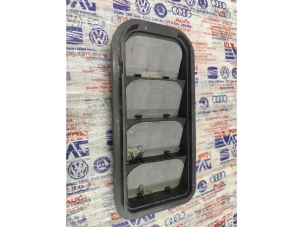 7N0819465D | Arka Çamurluk Havalandırma Izgarası | VW E-Golf, Golf, Tiguan - Seat Alhambra, Ateca - Cupra Ateca VAG