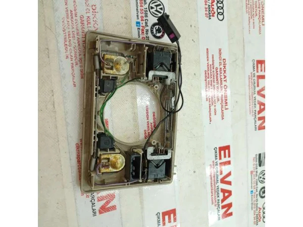 4B0947303J | İç Tavan Aydınlatma Lambası VAG