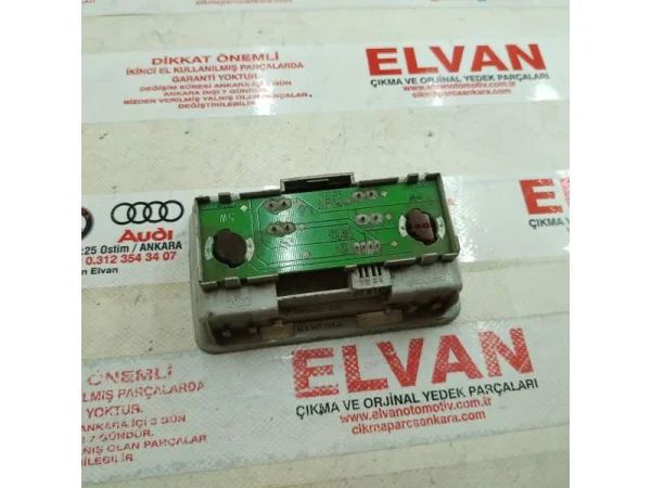 4L0947124A | Audi Q7 Arka İç Okuma Lambası VAG
