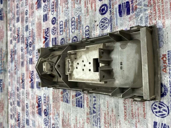 7H5947105EY20 | VW Transporter İç Aydınlatma Lambası VAG