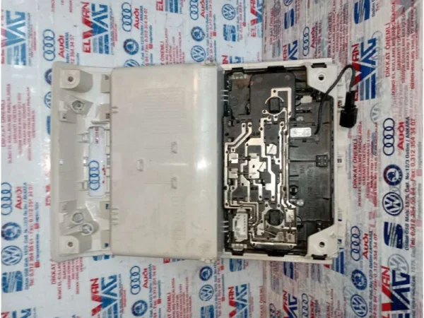 5G0867591C | VW Golf İç Tavan Lamba Çerçevesi VAG
