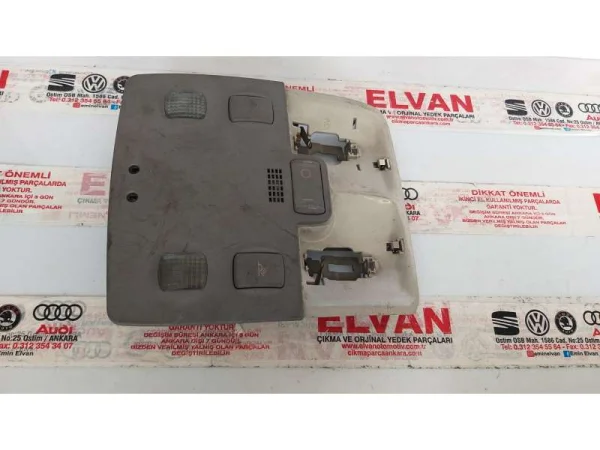 8D0947111P | Audi A4 İç Tavan Lambası VAG