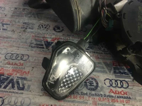 3C8945292 | Sağ Ayna Alt Aydınlatma Lambası | VW CC, Eos, Jetta, Passat, Scirocco VAG