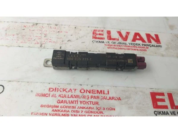 8R0035225C | Audi Q5 Anten Güçlendirici VAG