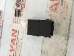 3C0953509A | VW Passat Dörtlü Flaşör Düğmesi - 2