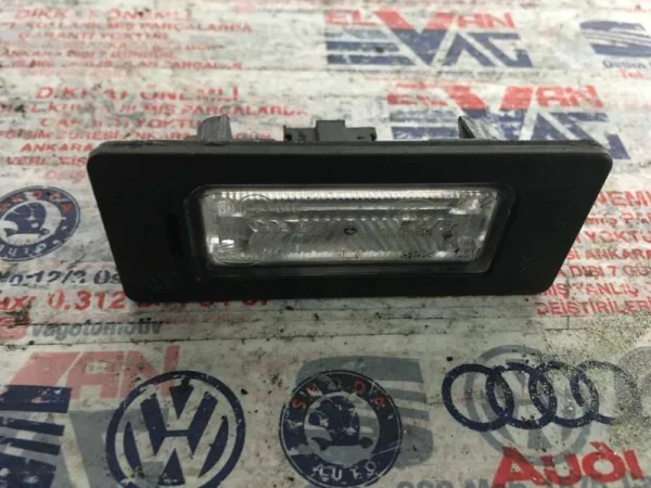 8T0943021 | Plaka Lambası | VW Passat - Audi A1, A4, A5 - Skoda Fabia, Superb VAG