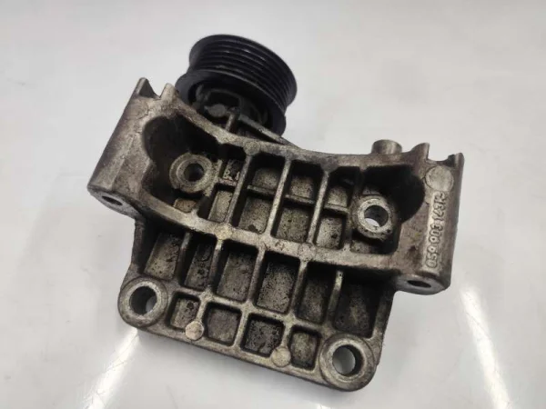 059903143K | Şarj Dinamosu Bağlantı Braketi | VW Phaeton - Audi A4, A6, A8 VAG