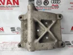 034260885B | Audi 100 Serisi Klimalı Kompresör Bağlantı Ayağı - 1