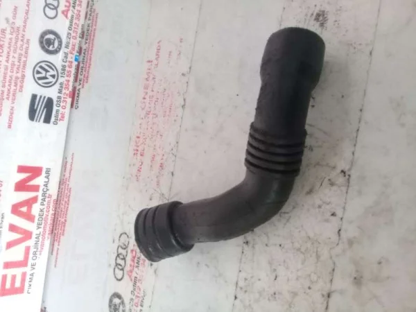 038103493N | Karter Havalandırma Hortumu | VW Bora, Golf VAG