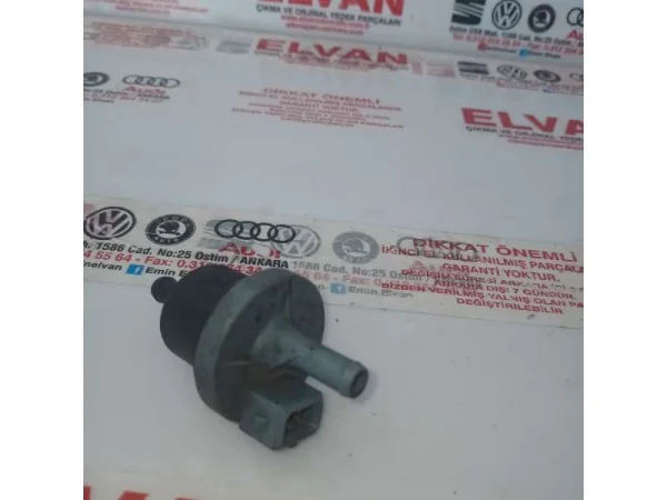 6U0133517A | Depo Havalandırma Valfi | VW Caddy - Skoda Felicia VAG