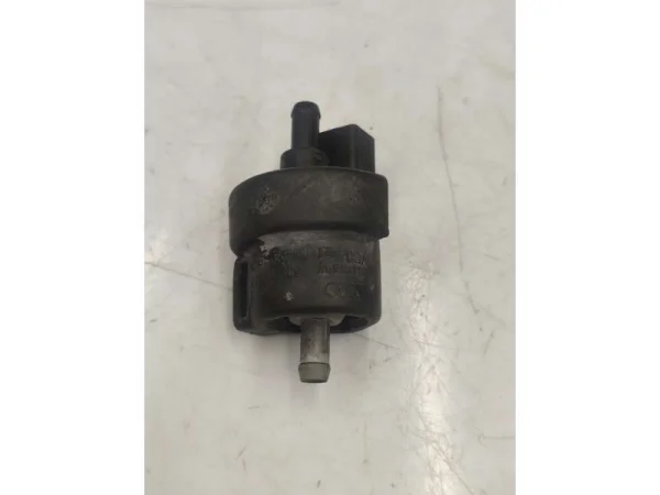 058133517B | Benzin Depo Havalandırma Valfi | VW Jetta, Passat, Polo - Audi A4 VAG