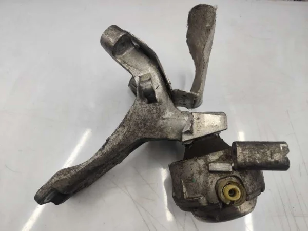 4G0199308E | Sağ Motor Takozu | Audi A4, A5, A6, A7, A8, Q5 VAG