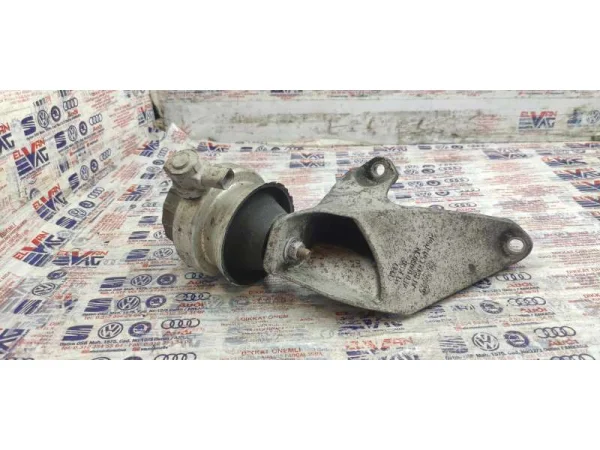 8D0199379AG | Motor Takozu VAG