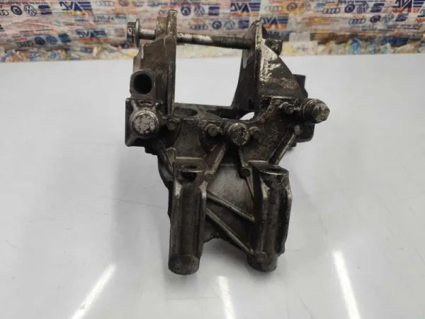 070199343B | VW Transporter Motor Takozu Braketi VAG