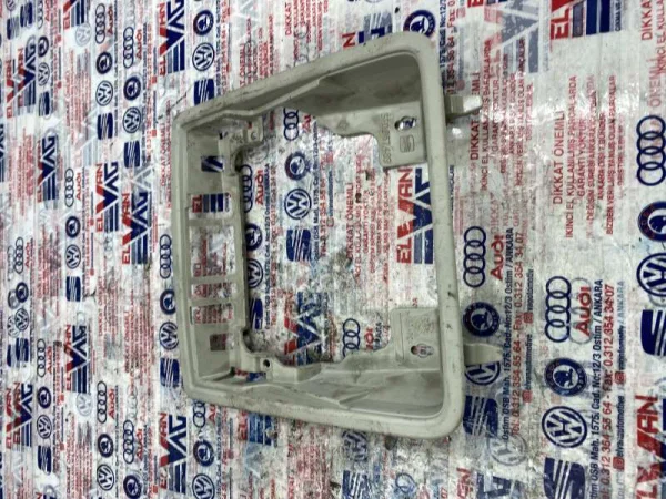 5F0867489 | Seat Leon İç Tavan Aydınlatma Çerçevesi VAG
