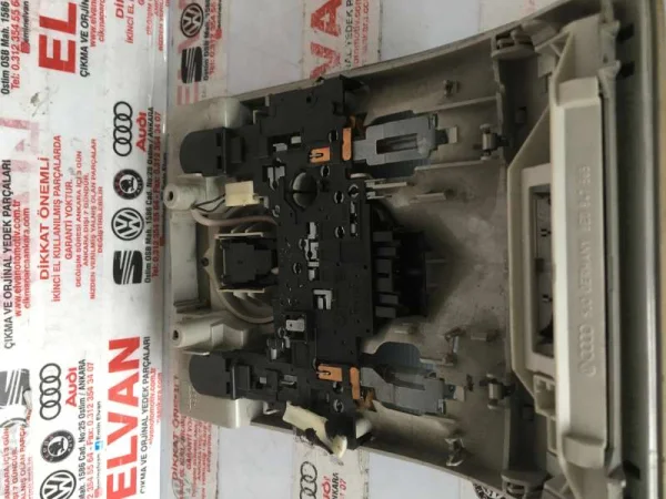 8X0947135AF | İç Aydınlatma Lambası | Audi A1, A3 VAG