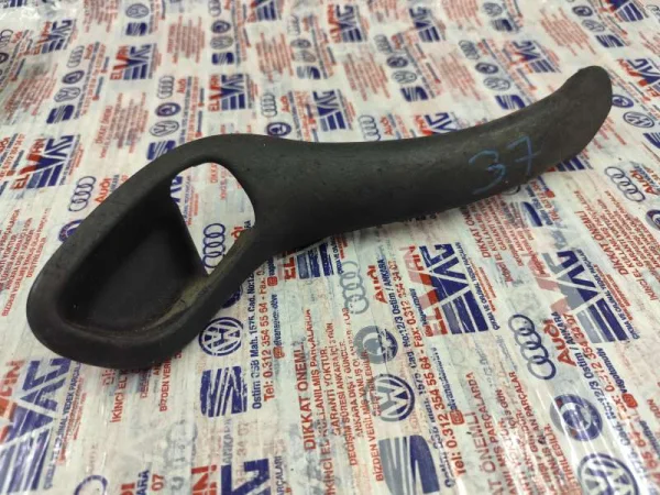 1M0867198B | Seat Leon Sağ Ön Kapı İç Tutma Kolu VAG