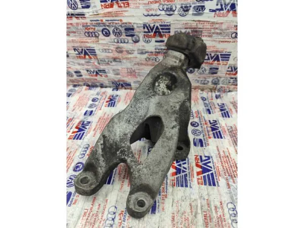 8K0199307AP | Sol Motor Takozu Bağlantı Ayağı | Audi A4, A5, Q5 VAG