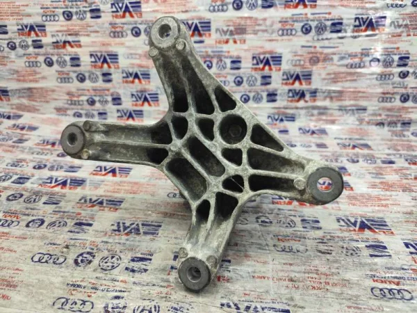 4G0399115AJ | Şanzıman Kulak Braketi | Audi A6, A7, Q5 VAG