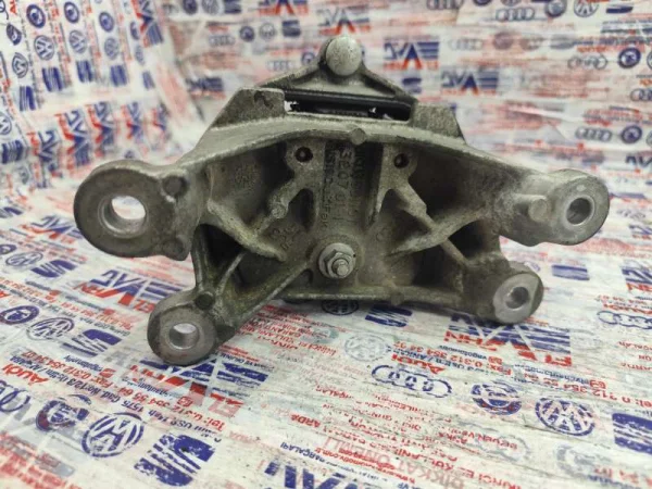 8K0399115T | Şanzıman Takozu | Audi A4, A5, A6, A7 VAG