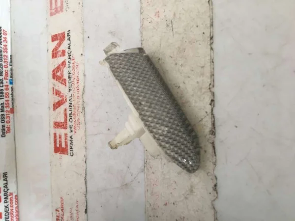 8V1853191B | Audi A3 Göğüs Çıtası VAG