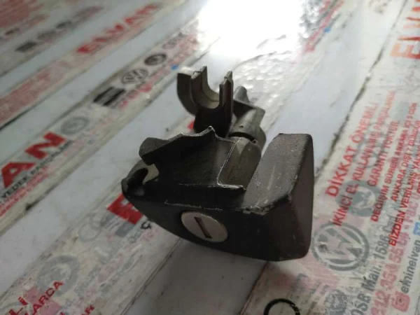 701837206 | Sağ Dış Kapı Kolu | VW Caravelle, Transporter VAG
