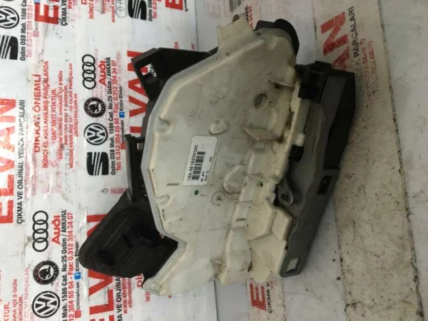 5E1837016C | VW Passat Sağ Ön Kapı Kilidi VAG